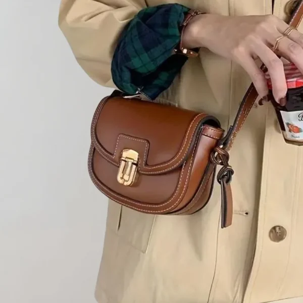 Ailo - Crossbody tas met klepje - 51Dnspod | Smaakvolle damp – Verzendkosten vrij vanaf 40€