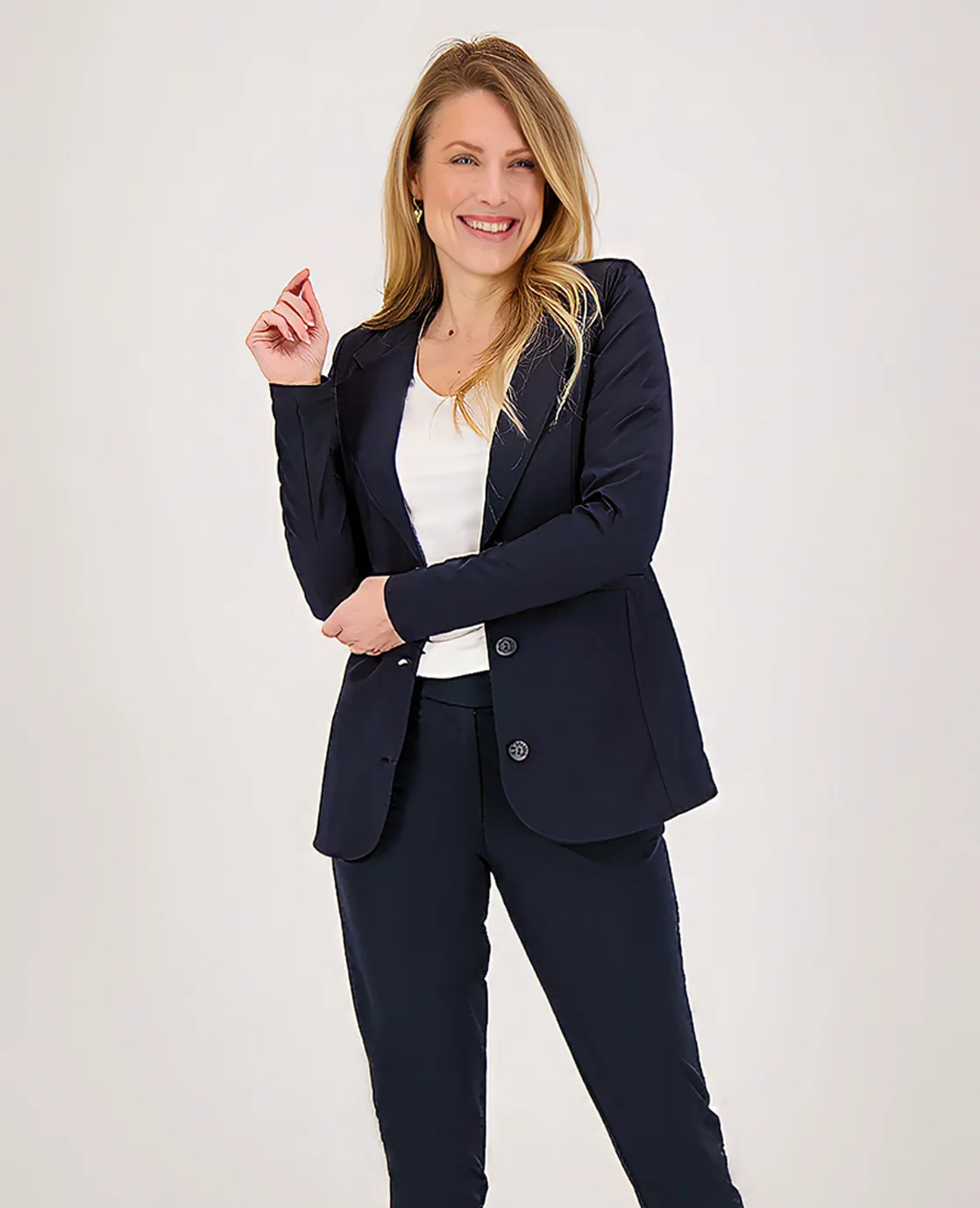 Blazer Perfecte Travel | Donkerblauw - 51Dnspod | Smaakvolle damp – Verzendkosten vrij vanaf 40€ Blazer Perfecte Travel | Donkerblauw - 51Dnspod | Smaakvolle damp – Verzendkosten vrij vanaf 40€