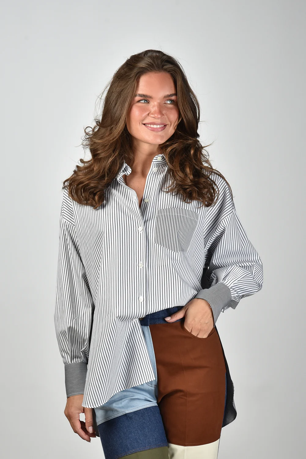 Academia blouse Giorgina Patch 75D5P-020 riga nero - 51Dnspod | Smaakvolle damp – Verzendkosten vrij vanaf 40€ Academia blouse Giorgina Patch 75D5P-020 riga nero - 51Dnspod | Smaakvolle damp – Verzendkosten vrij vanaf 40€